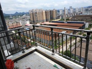 陽臺護欄的顏色有哪些？