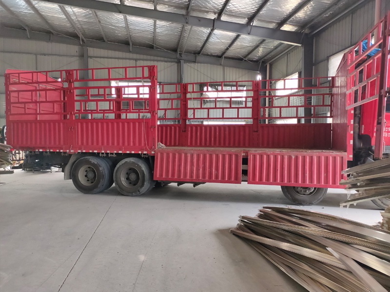 金用護欄2020年8月25日鋅鋼百葉窗發貨! 金用護欄2020年8月25日鋅鋼百葉窗發貨!