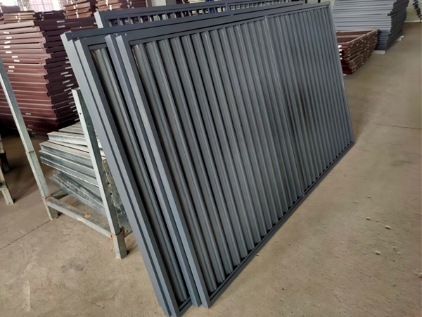 這兩種材料,做小區外墻百葉窗最適合! 這兩種材料,做小區外墻百葉窗最適合!