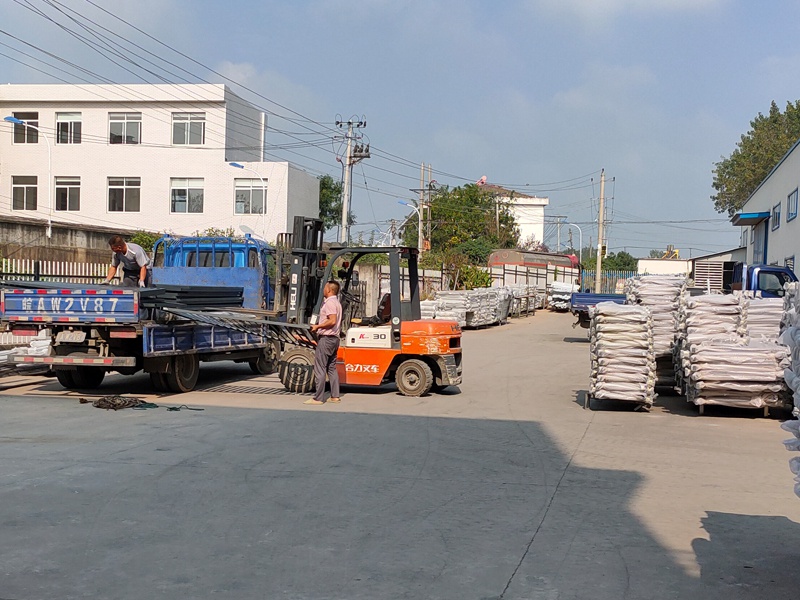 金用護欄2020年9月12日上午鋅鋼百葉窗發貨! 金用護欄2020年9月12日上午鋅鋼百葉窗發貨!