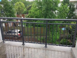 陽(yáng)臺(tái)護(hù)欄哪里可以定制？