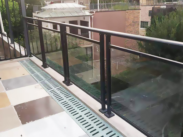 推薦2款陽臺護欄,定制價格不到60元一米! 推薦2款陽臺護欄,定制價格不到60元一米!