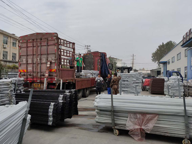 金用護欄2020年10月26日上午鋅鋼陽臺護欄發(fā)貨! 金用護欄2020年10月26日上午鋅鋼陽臺護欄發(fā)貨!