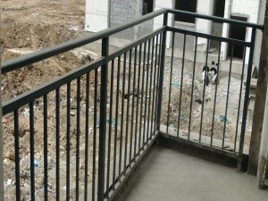 陽臺護欄什么顏色好看？