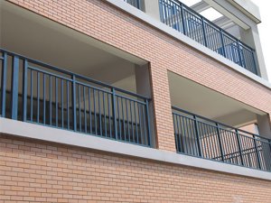 鋅鋼護欄高度國家標(biāo)準(zhǔn)規(guī)范要求