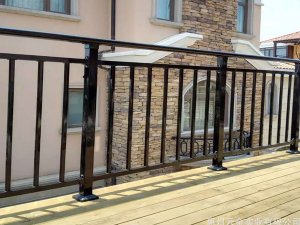 陽臺護欄有什么作用？