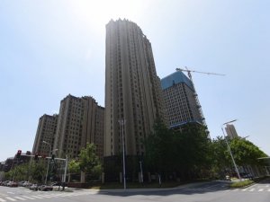 合肥名門湖語小區百葉窗、空調護欄、樓梯扶手定制