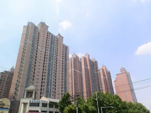 合肥東海星城小區(qū)空調(diào)護(hù)欄、樓梯扶手定制