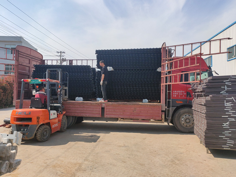 金用護欄2021年3月24日鋅鋼圍墻護欄發貨! 金用護欄2021年3月24日鋅鋼圍墻護欄發貨!