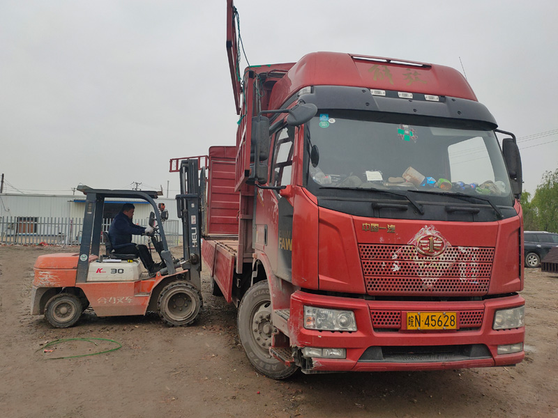 金用護欄2021年3月31日鋅鋼連廊欄桿發貨！