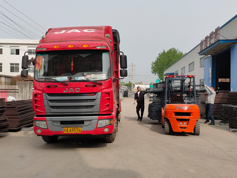 金用護(hù)欄2021年4月16日第二車百葉窗發(fā)貨! 金用護(hù)欄2021年4月16日第二車百葉窗發(fā)貨!