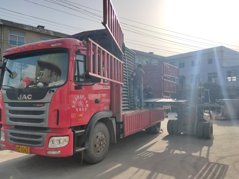 金用護(hù)欄2021年4月30日鋅鋼百葉窗發(fā)貨! 金用護(hù)欄2021年4月30日鋅鋼百葉窗發(fā)貨!