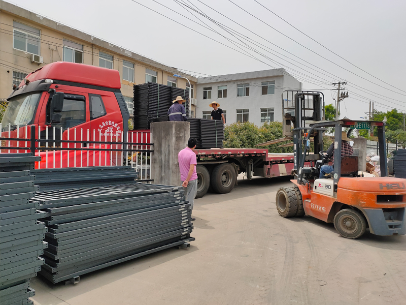 金用護欄2021年5月7日鋅鋼飄窗護欄發貨! 金用護欄2021年5月7日鋅鋼飄窗護欄發貨!