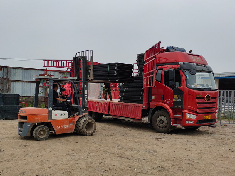 金用護欄2021年5月13日鋅鋼百葉窗發貨! 金用護欄2021年5月13日鋅鋼百葉窗發貨!