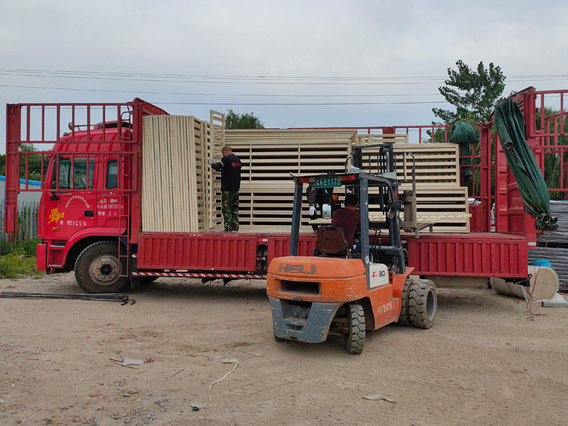 金用護欄2021年7月12日鋅鋼百葉窗發貨! 金用護欄2021年7月12日鋅鋼百葉窗發貨!