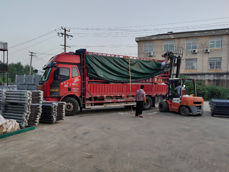 金用護(hù)欄2021年7月30日鋅鋼陽臺護(hù)欄發(fā)貨！