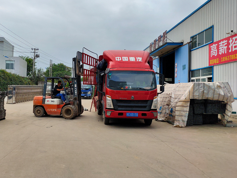 金用護欄2021年9月6日鋅鋼空調護欄發貨！