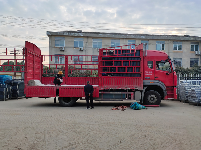 金用護欄2021年11月10日鋅鋼百葉窗發貨! 金用護欄2021年11月10日鋅鋼百葉窗發貨!