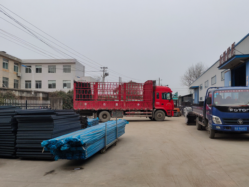 金用護欄2022年2月22日鋁合金百葉窗裝車發貨! 金用護欄2022年2月22日鋁合金百葉窗裝車發貨!