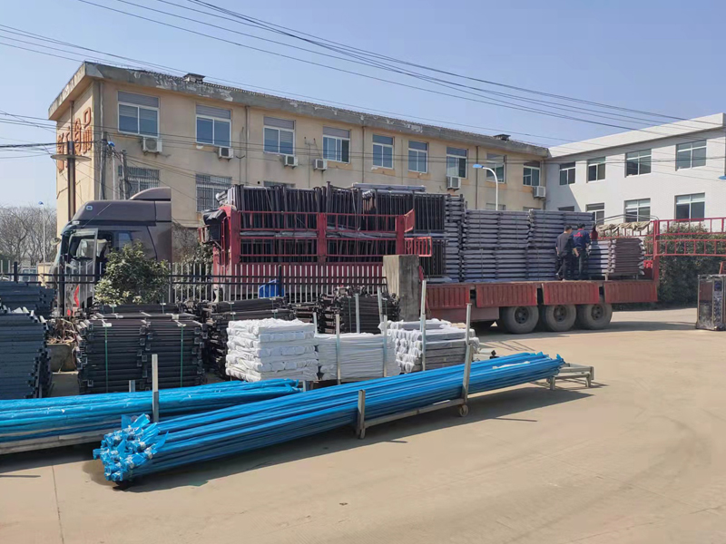 金用護欄2022年3月4日鋅鋼陽臺欄桿裝車發(fā)貨! 金用護欄2022年3月4日鋅鋼陽臺欄桿裝車發(fā)貨!