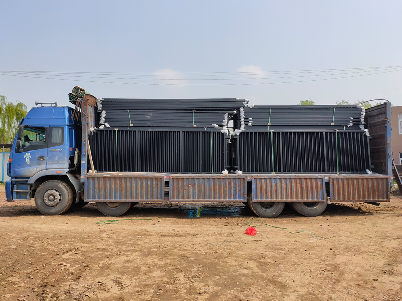 金用護(hù)欄2022年3月28日鋅鋼圍墻護(hù)欄裝車發(fā)貨！