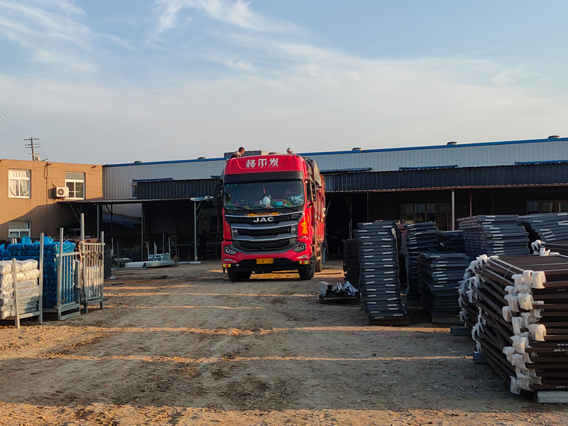 金用護(hù)欄2022年6月30日鋅鋼百葉窗裝車發(fā)貨! 金用護(hù)欄2022年6月30日鋅鋼百葉窗裝車發(fā)貨!