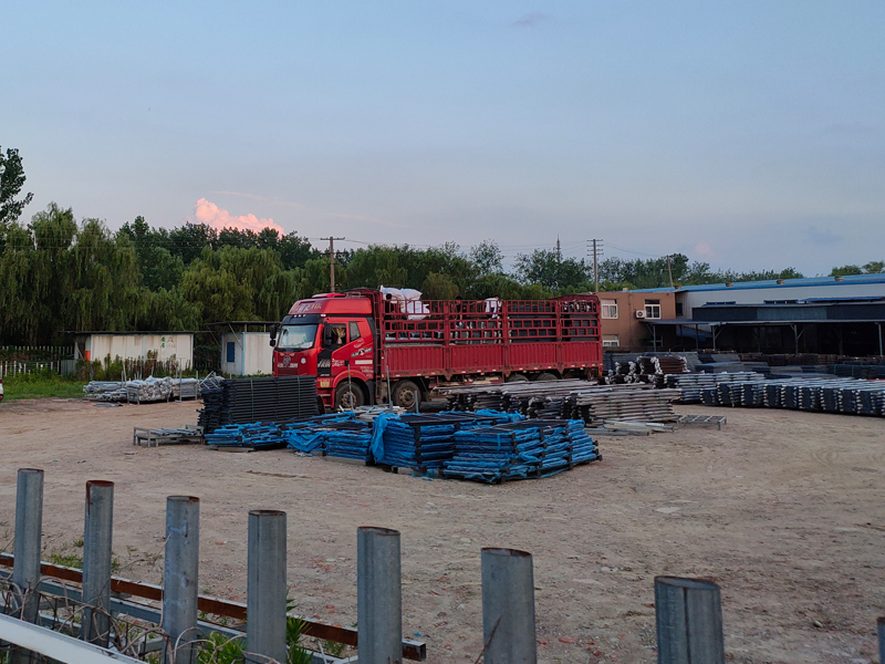 金用護欄2022年7月2日鋅鋼飄窗護欄裝車發貨! 金用護欄2022年7月2日鋅鋼飄窗護欄裝車發貨!