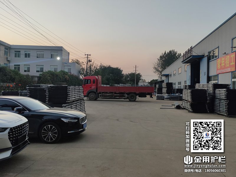 2023年10月20日鋅鋼圍墻護(hù)欄裝車發(fā)貨！