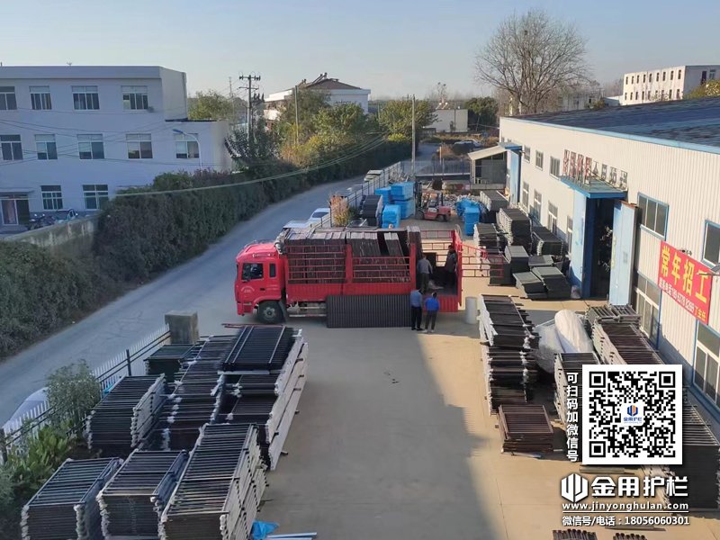 2023年11月23日鋅鋼百葉窗裝車發(fā)貨！