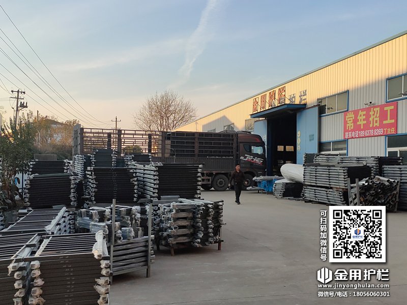 2023年12月7日鋅鋼百葉窗裝車發貨! 2023年12月7日鋅鋼百葉窗裝車發貨!