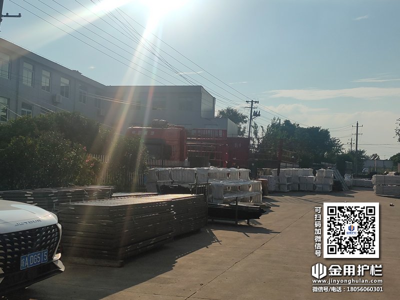 2024年7月5日鋅鋼護窗欄桿裝車發貨！