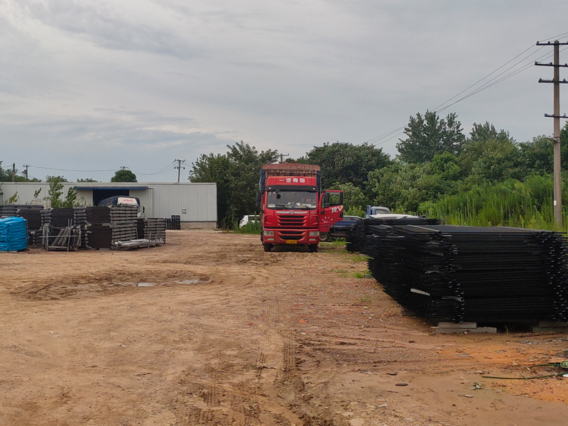 2024年7月18日鋅鋼百葉窗裝車發貨! 2024年7月18日鋅鋼百葉窗裝車發貨!