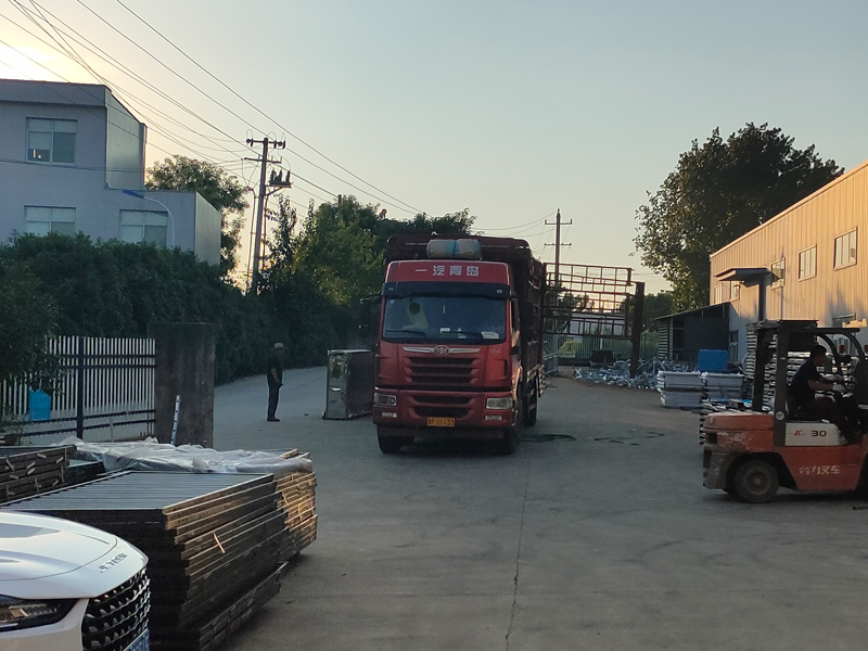 2024年7月30日鋅鋼百葉窗裝車發(fā)貨！