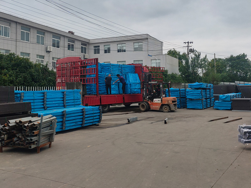 2024年9月20日鋅鋼陽臺護欄裝車發貨! 2024年9月20日鋅鋼陽臺護欄裝車發貨!