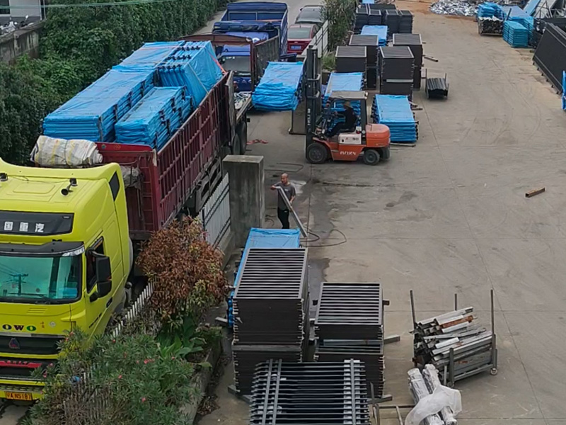 2024年9月24日鋅鋼陽臺護欄裝車發貨! 2024年9月24日鋅鋼陽臺護欄裝車發貨!