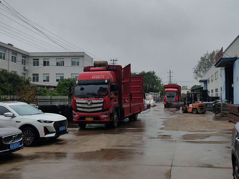 2024年10月29日鋅鋼護(hù)窗欄桿裝車發(fā)貨！