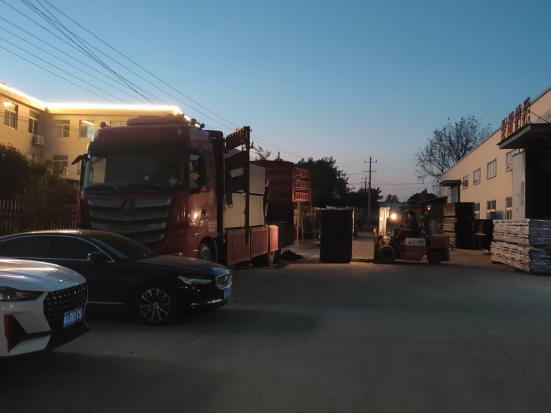 2024年11月9日鋅鋼圍欄裝車發(fā)貨! 2024年11月9日鋅鋼圍欄裝車發(fā)貨!