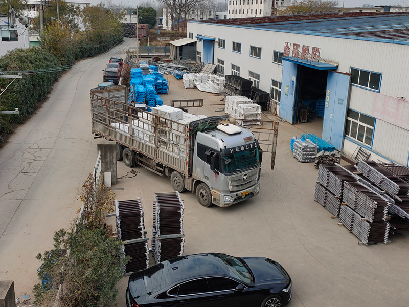 2024年12月9日鋅鋼空調欄桿裝車發貨! 2024年12月9日鋅鋼空調欄桿裝車發貨!