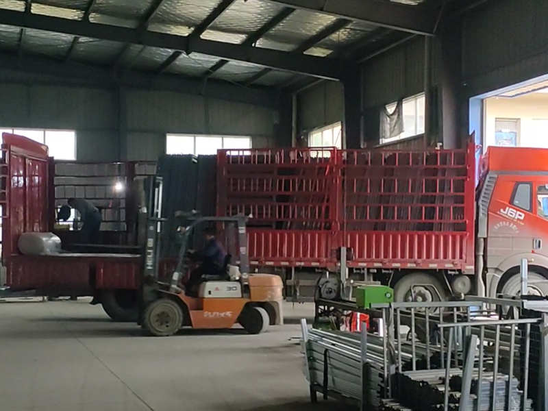 2025年9月30日鋅鋼百葉窗裝車發貨! 2025年9月30日鋅鋼百葉窗裝車發貨!